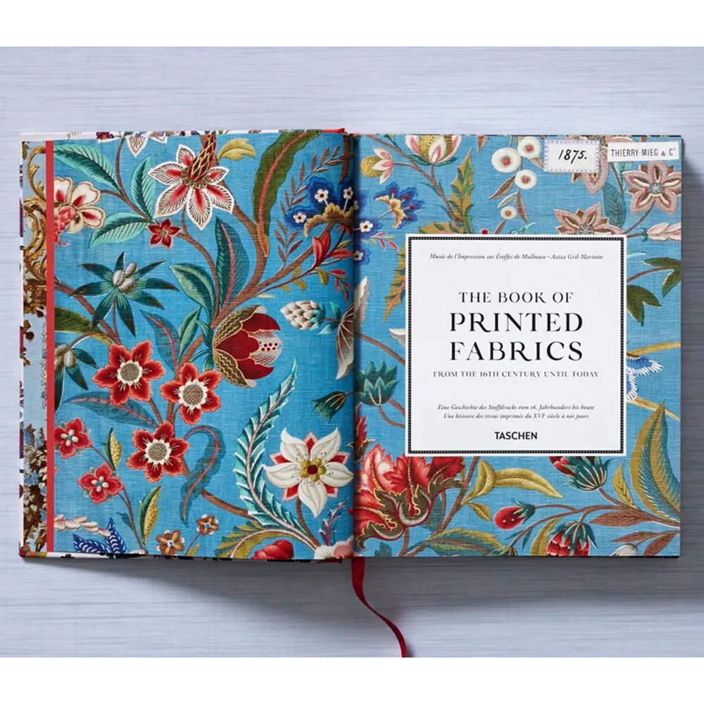 Подарочная  Книга для дизайнеров The Book of Printed Fabrics. 16th - today XXL
