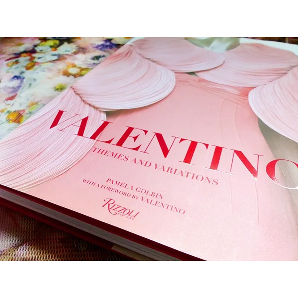 Подарочная Книга Valentino: Themes and Variations