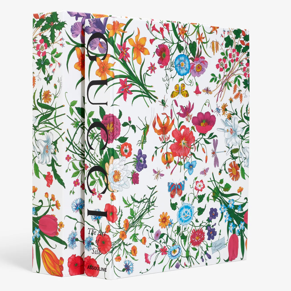 Подарочная коллекционная книга для дизайнеров Gucci. The Art of Silk Assouline