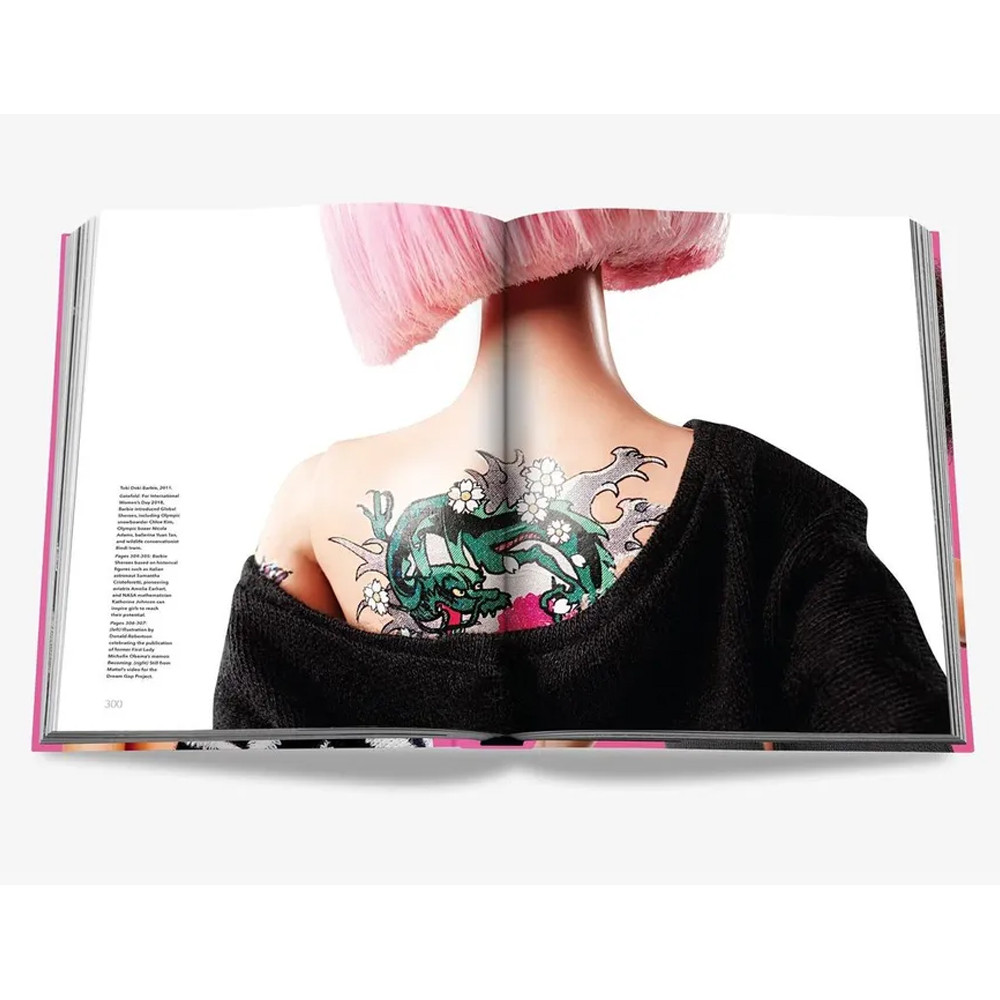 Подарочный редкий коллекционный альбом Барби Barbie - Assouline Coffee Table Book by Assouline