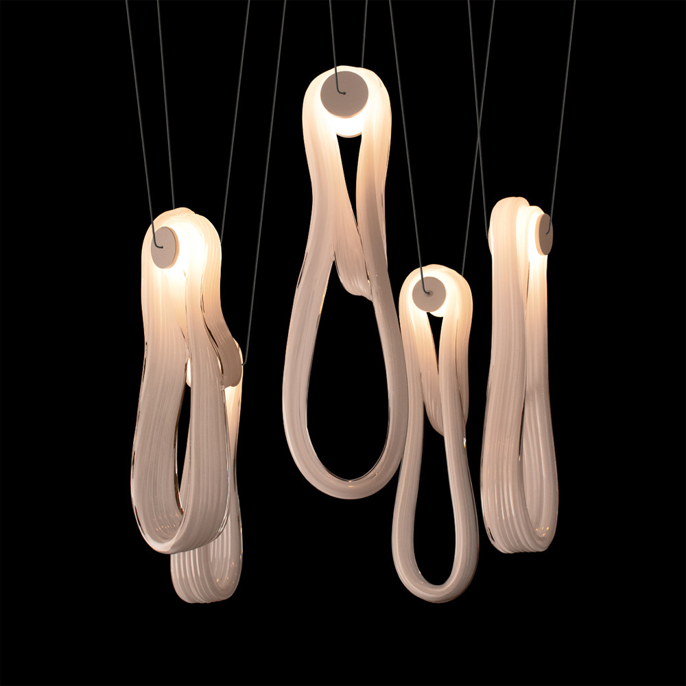 Подвесной светильник белого цвета с 6-ю изогнутыми плафонами Flow Loop