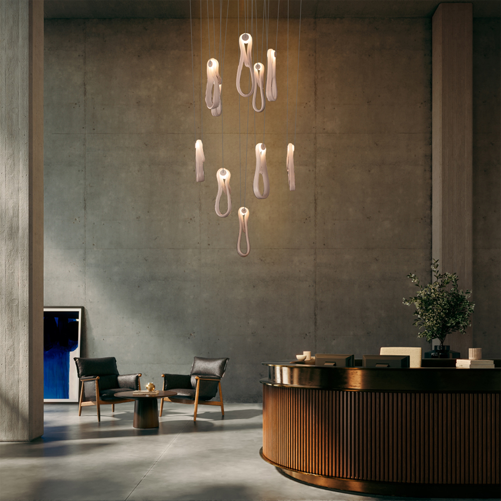 Подвесной светильник белого цвета с изогнутым плафоном Flow Loop