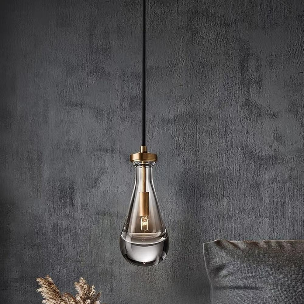 Подвесной светильник в форме капли с прозрачным стеклянным плафоном Dribble