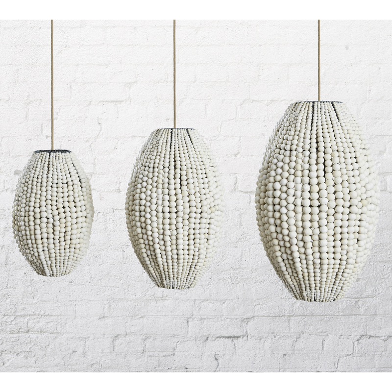 Подвесной светильник вертикальной овальной формы украшенный белыми круглыми бусинами Gradient Oval Pendant Lamp White