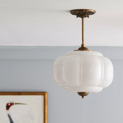 Подвесной светильник с абажуром из молочного стекла Vintage Charm