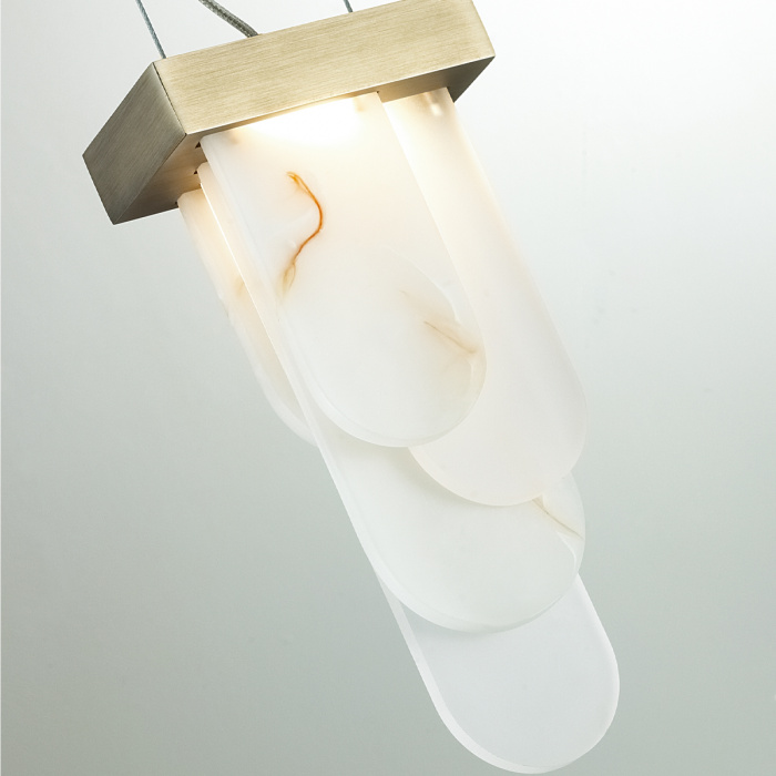 Подвесной светильник с белыми вертикальными элементами Alabaster Totem