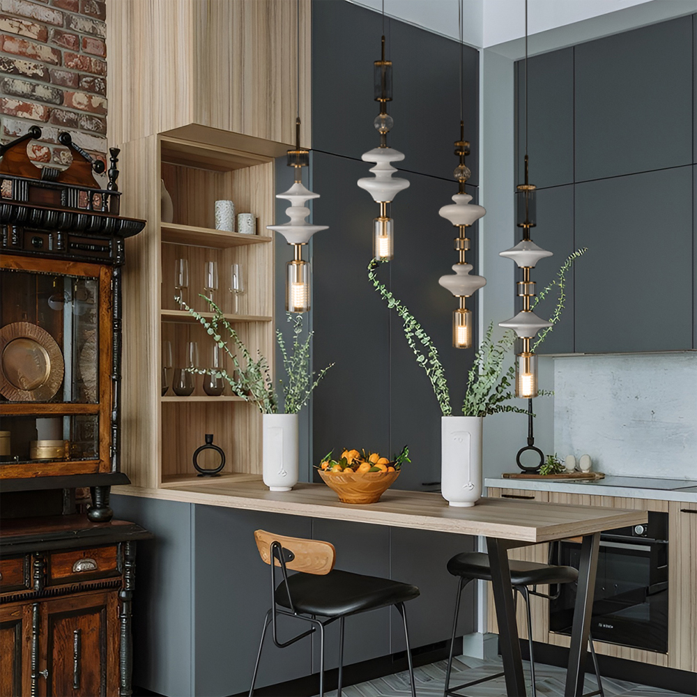 Подвесной светильник с белыми фигурными стеклянными элементами и бронзовыми вставками Высота 100 см Gabriel Scott Luna