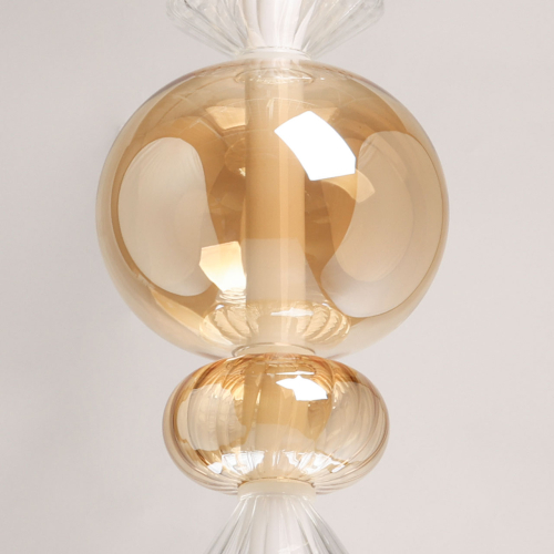 Подвесной светильник с вертикальной композицией из прозрачных и янтарных стеклянных шаров и ромбов Gabriel Scott Luna