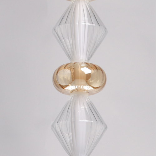 Подвесной светильник с вертикальной композицией из прозрачных и янтарных стеклянных шаров и ромбов Gabriel Scott Luna