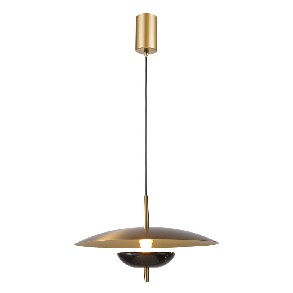 Подвесной светильник с золотым металлическим плафоном округлой формы и декоративным элементом из чёрного мрамора Midnight Grace