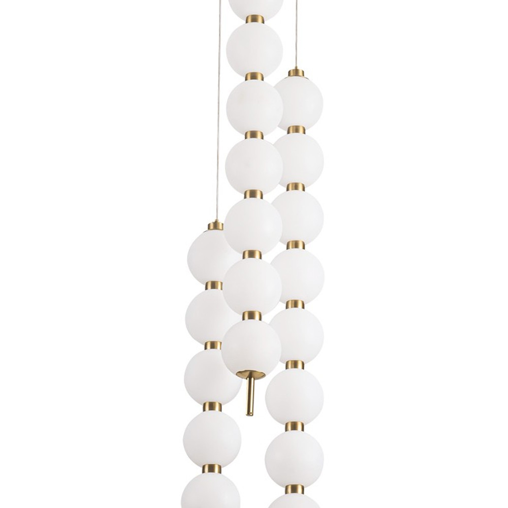 Подвесной светильник с плафонами в виде шаров из акрила Pearls Suspension Brass Cascade Hanging Lamp