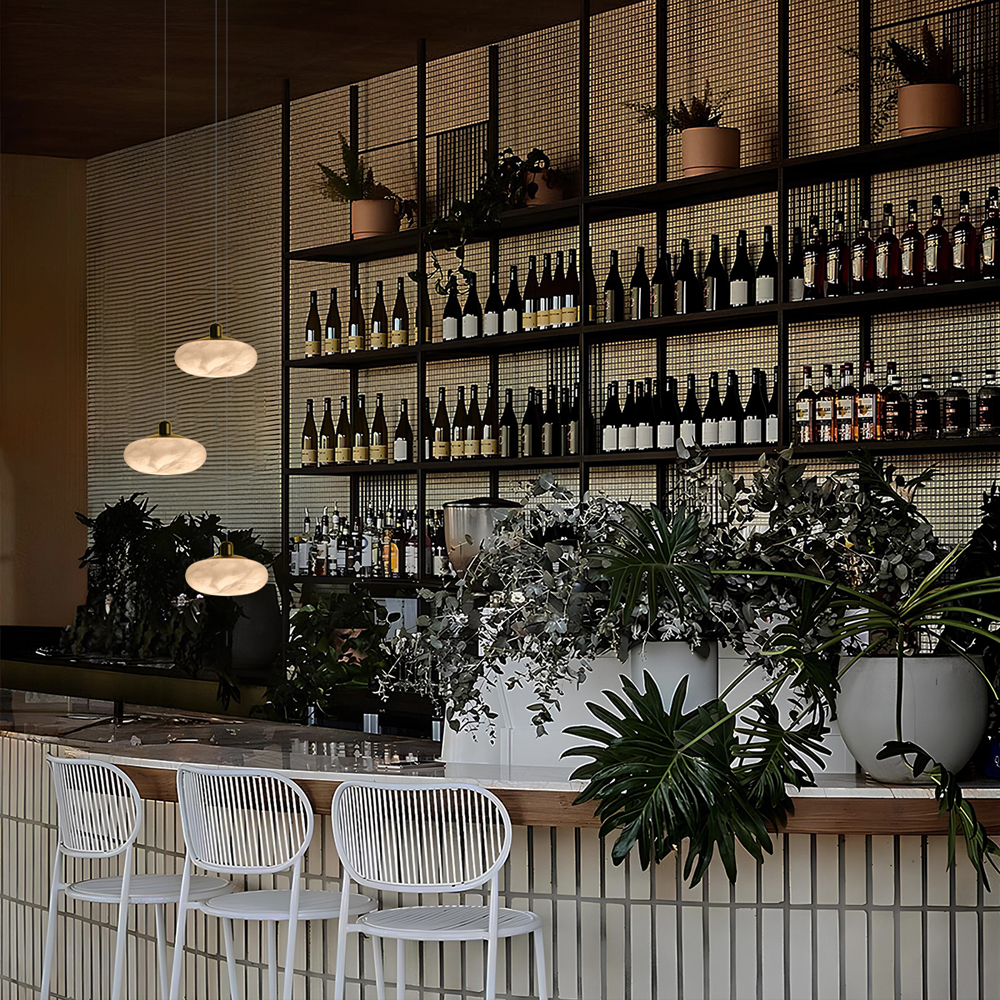 Подвесной светильник с плафоном в виде эллипса из белого алебастра Cryptocrystalline Stone