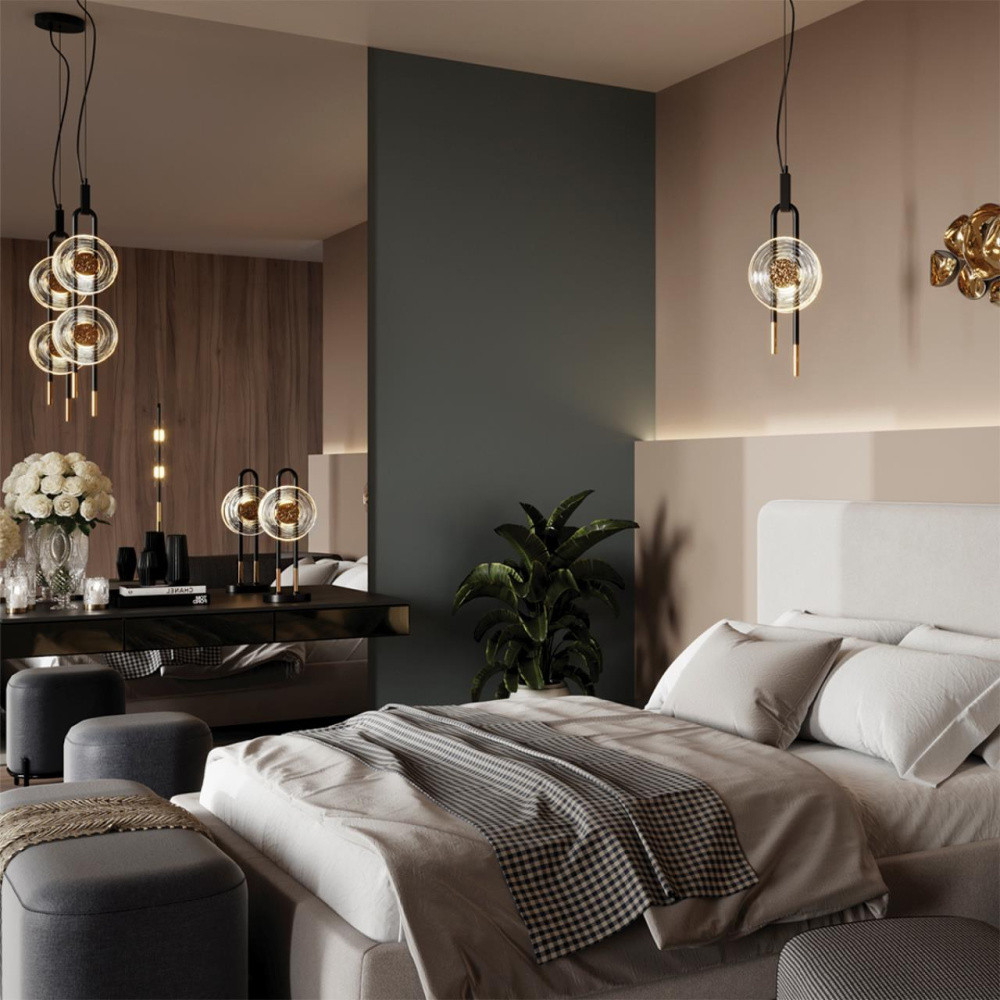 Подвесной светильник с черным основанием и золотистым декором Bruno Duo