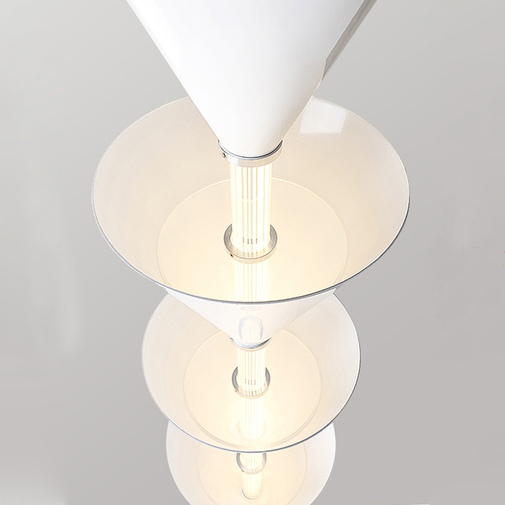 Подвесной светильник светодиодный в виде ряда белых металлических конусов  Herringbone