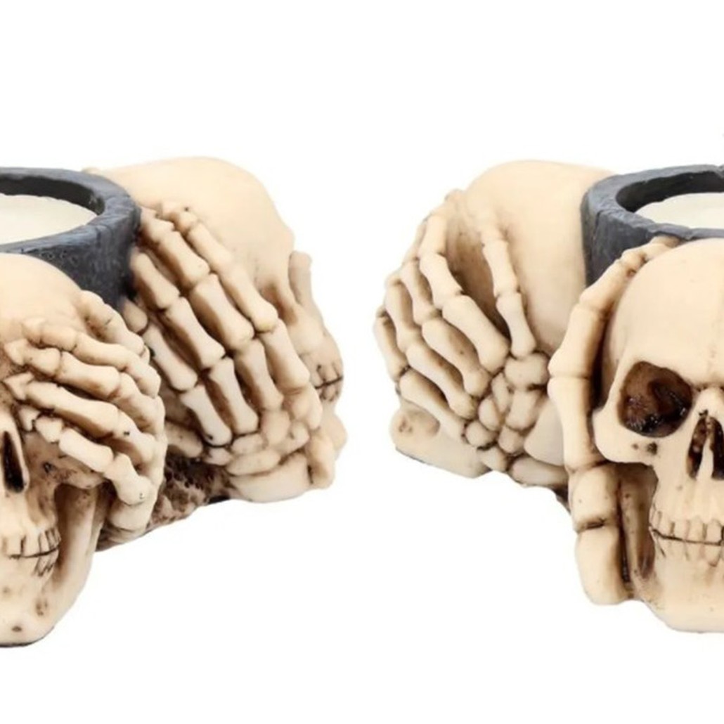 Подсвечник Three Wise Skulls