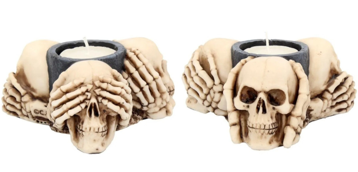 Подсвечник Three Wise Skulls