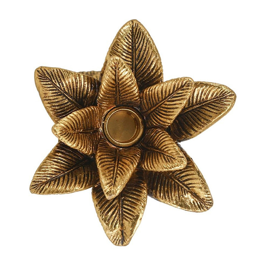 Подсвечник в форме пальмы с резными листьями и текстурным основанием Golden palm leaves