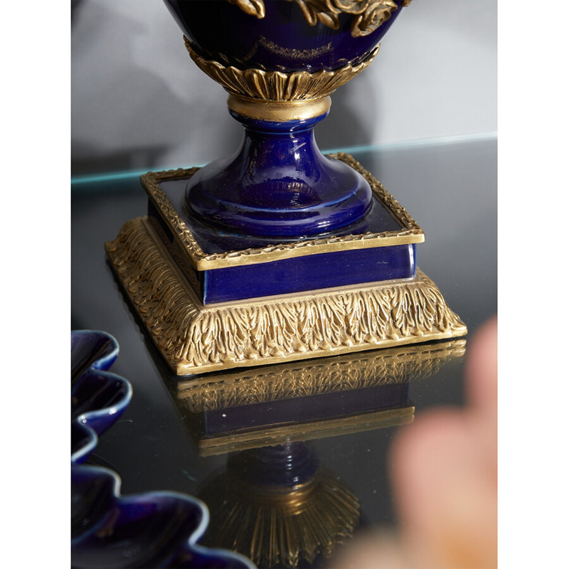Подсвечник из темно-синего фарфора с бронзовыми элементами и цветами Eden Garden