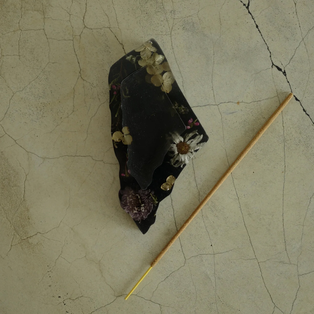 Подставка под благовония из эпоксидной смолы с цветами черная Epoxy Resin Flowers Incense Stand Black