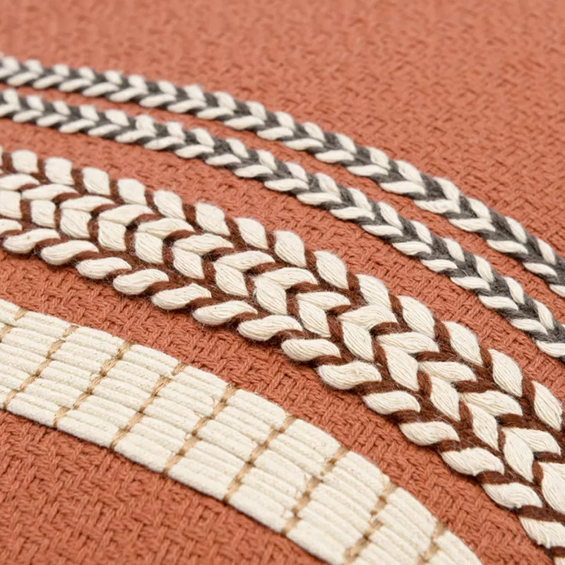 Подушка декоративная с вышивкой и кисточками Ethnic mix