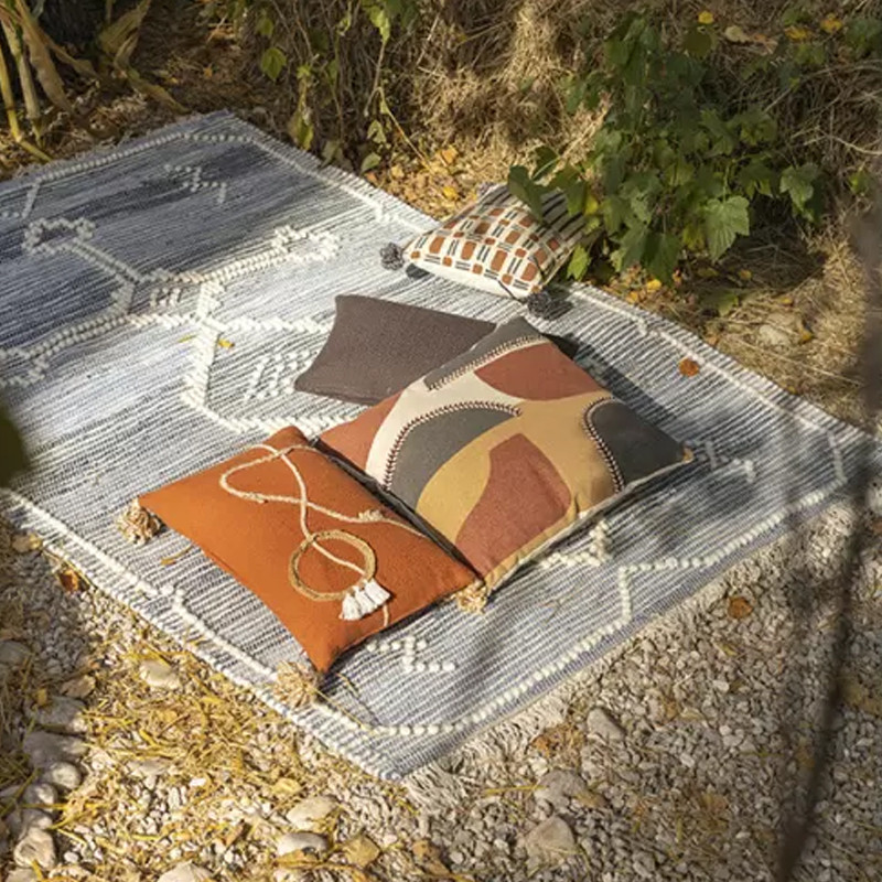 Подушка декоративная с геометрическим узором и плетенными вставками Divine Abstractions