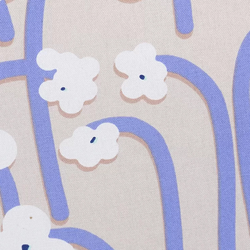 Подушка декоративная с цветочным принтом Blossom Essence Lily