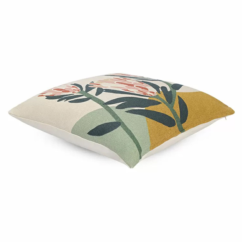 Подушка с цветочным принтом Blooming Elegance Lily