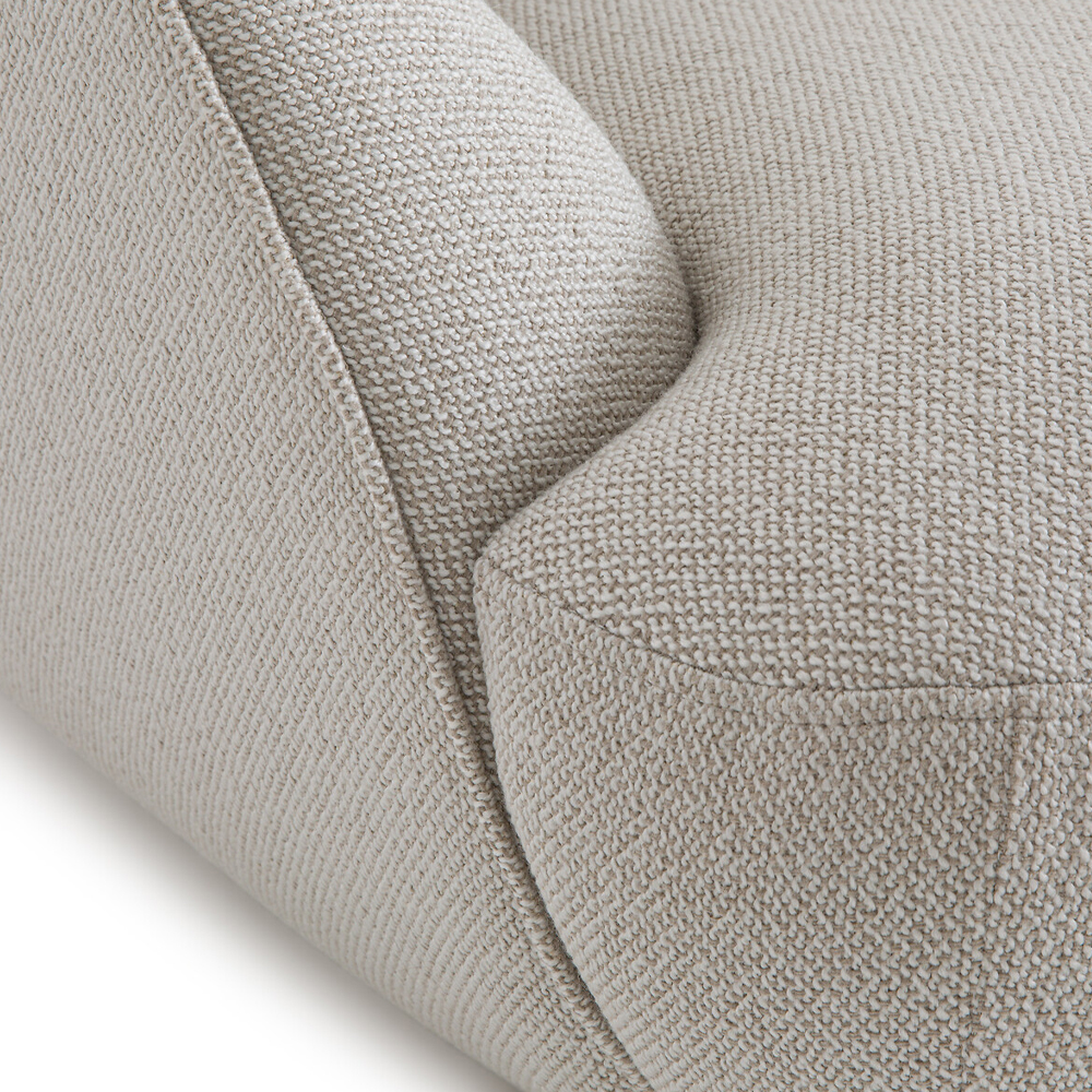 Полукруглое кресло из обивки меланж Halle Melange Armchair