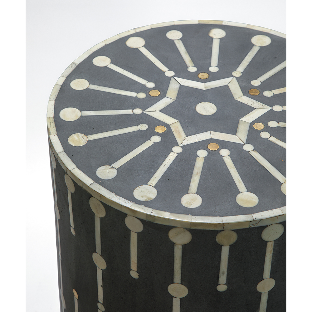 Приставной круглый столик с инкрустацией Mandika Bone Inlay Gray