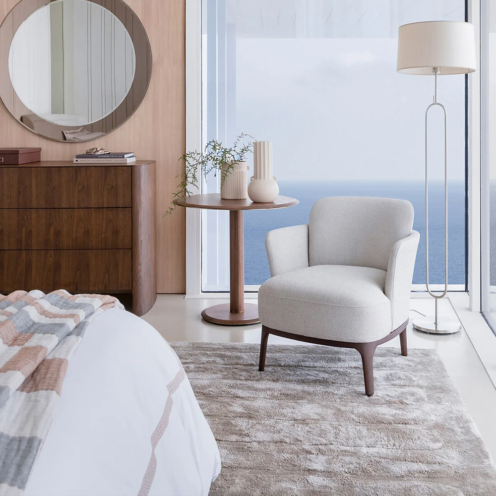 Приставной стол в шпоне ореха Elega