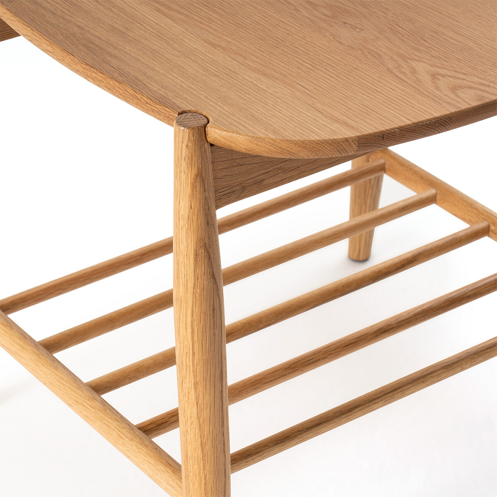 Приставной стол из массива дуба Reyer Side Table
