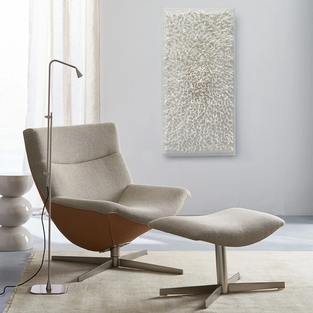 Приставной столик белого цвета Bead