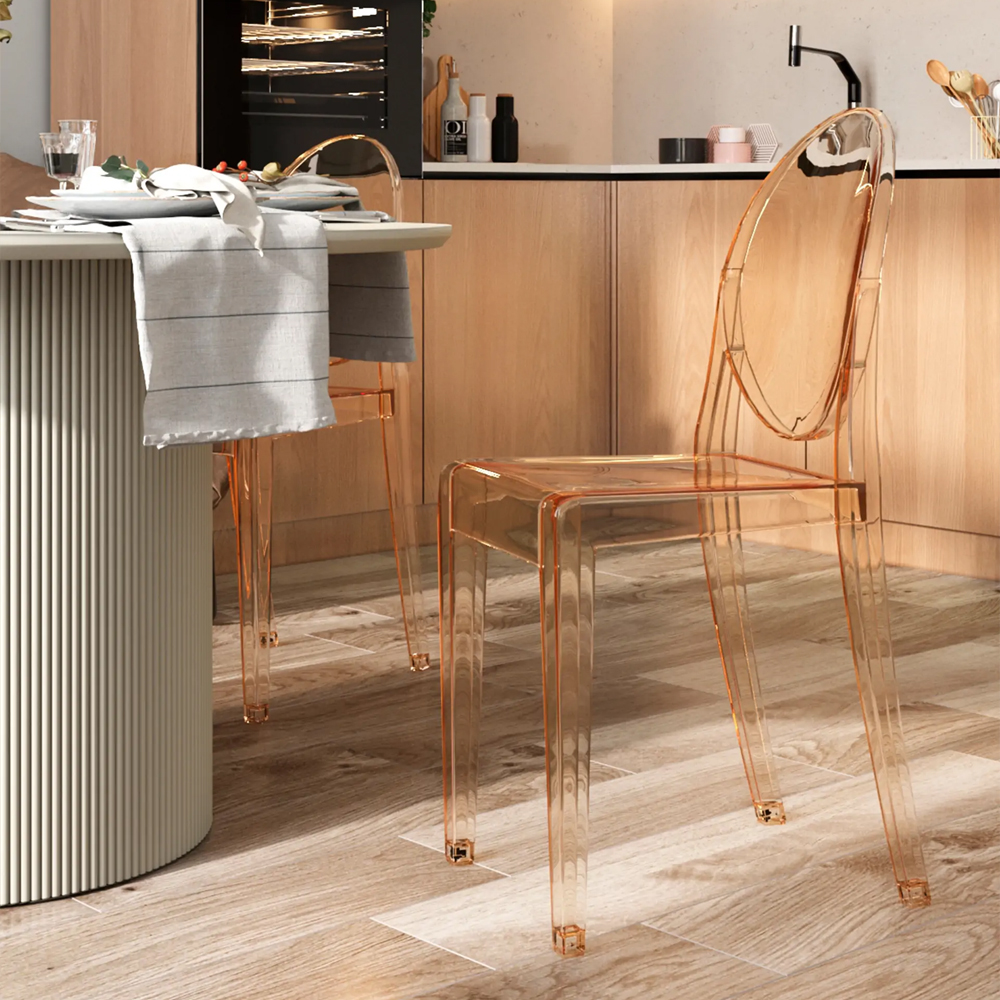 Прозрачный стул с янтарным оттенком LOUIS GHOST CHAIR