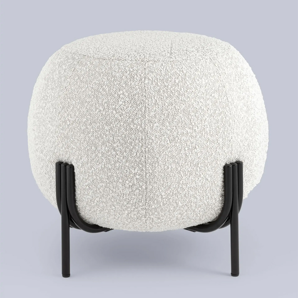 Пуф в ткани букле молочного цвета Pikelet