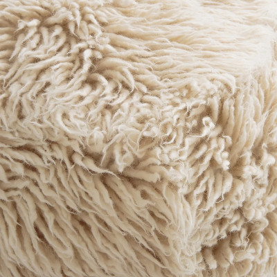 Пуф из шерсти Berthe Fluffy Pouf