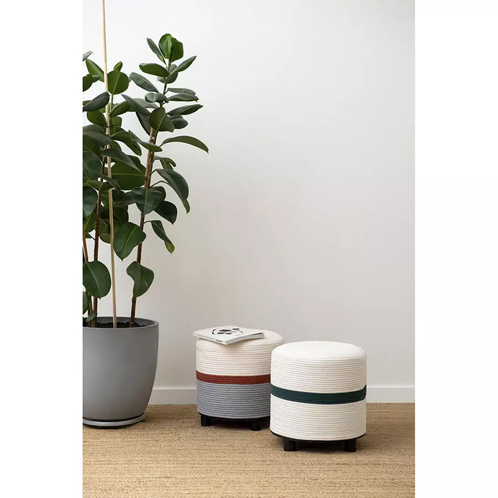 Пуф с плетеной светло-бежевой обивкой Serene Holidays