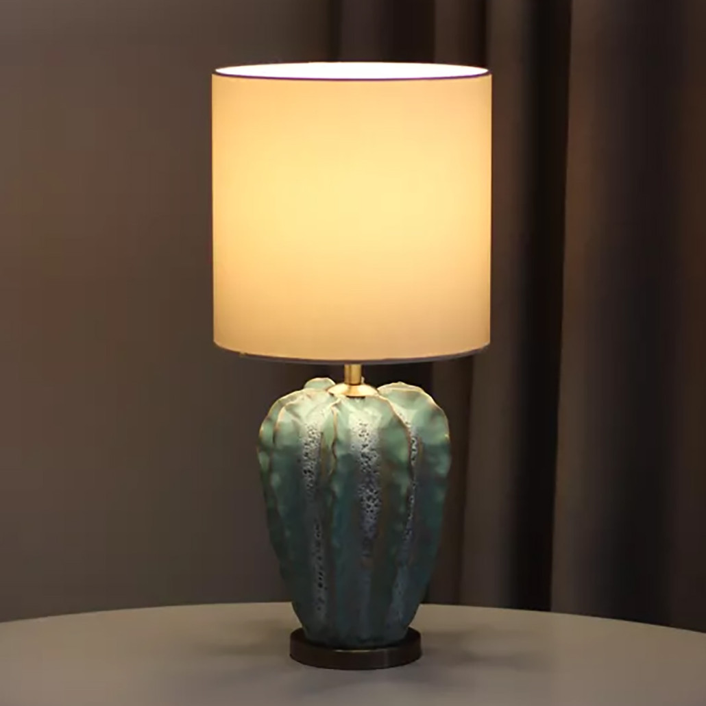 Светильник настольный «ERUZIONE»