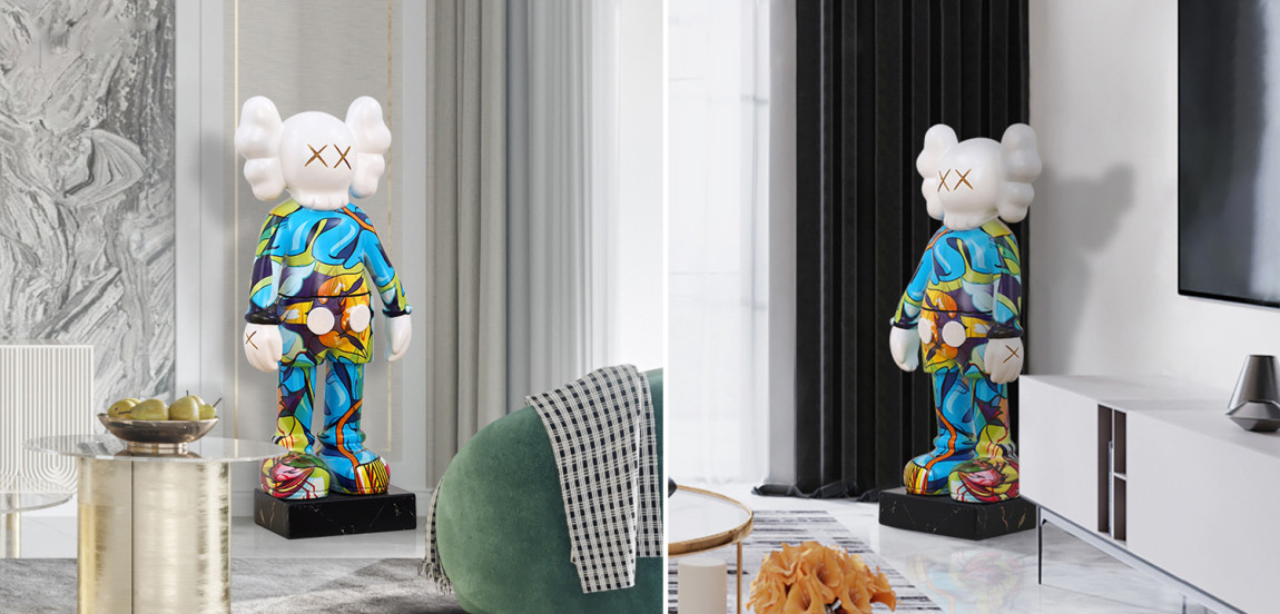 Статуэтка KAWS Painted on stand