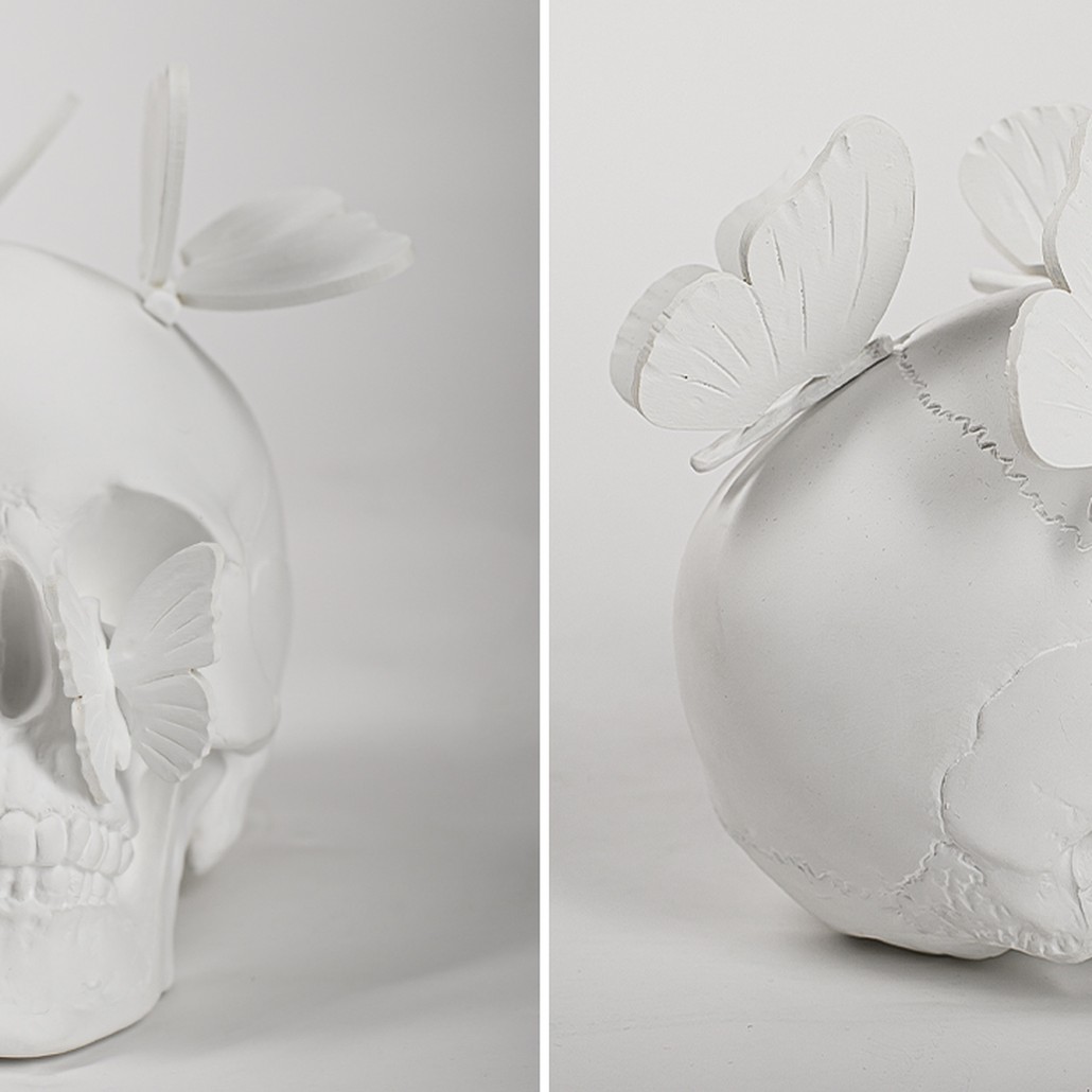 Статуэтка Skull with butterflies white