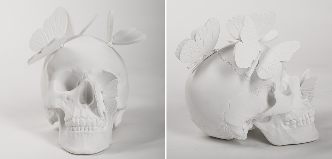 Статуэтка Skull with butterflies white
