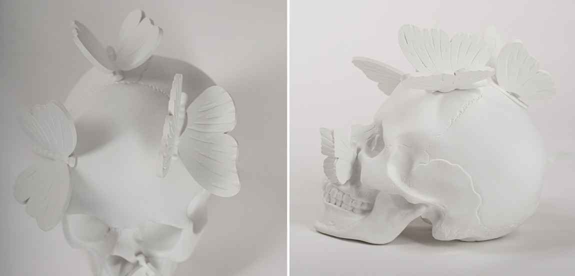 Статуэтка Skull with butterflies white