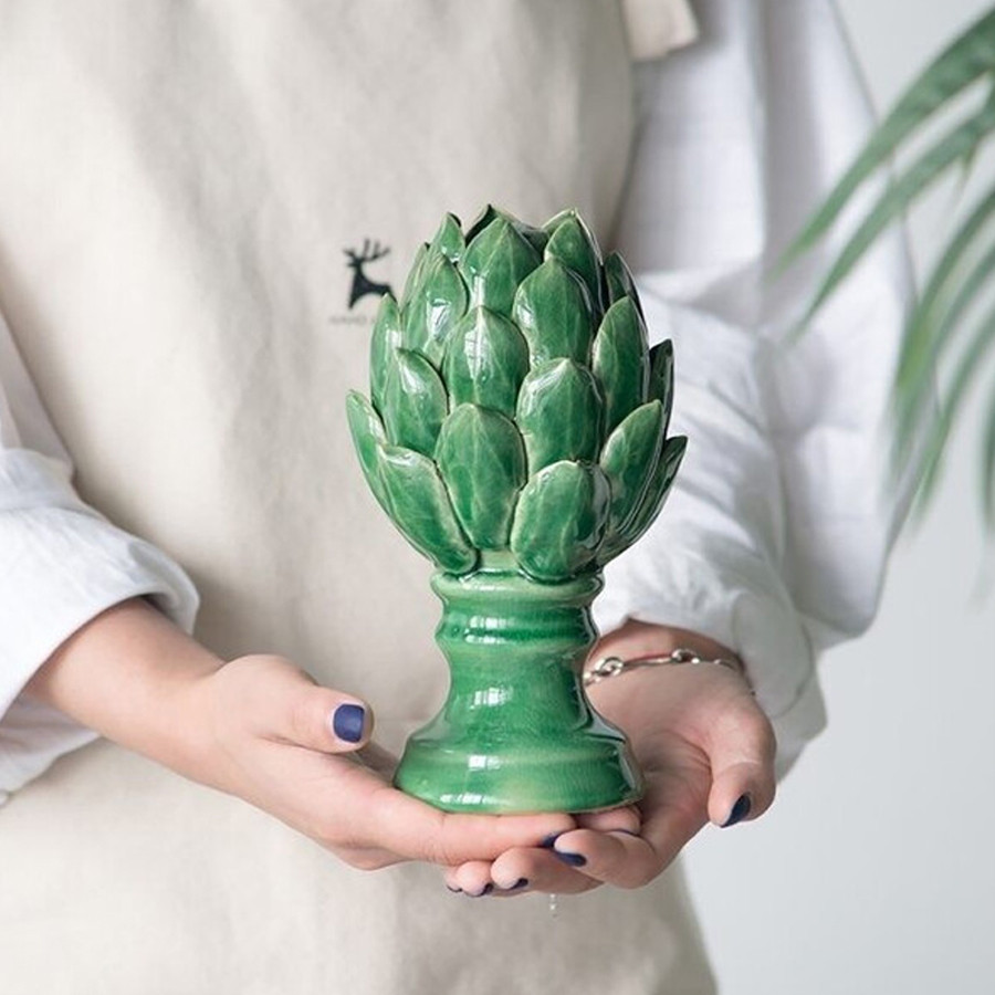 Статуэтка в виде артишока из зелёной керамики с глянцевыми лепестками Artichoke Decor