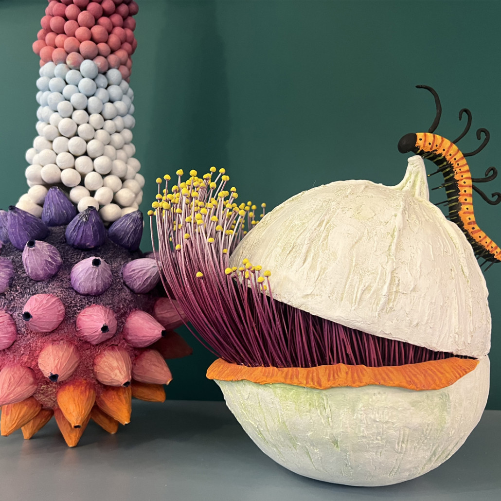 Статуэтка фантастический фрукт Exotic Tropical Fruit orange and white 67