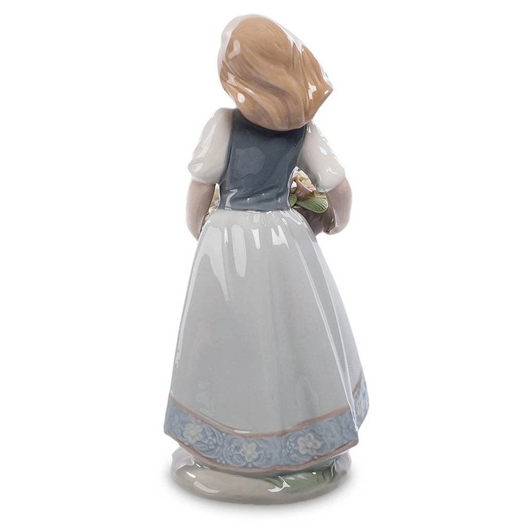 Статуэтка фарфоровая Девочка с корзиной цветов Charming Statuette