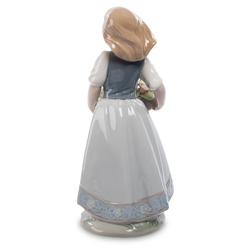 Статуэтка фарфоровая Девочка с корзиной цветов Charming Statuette