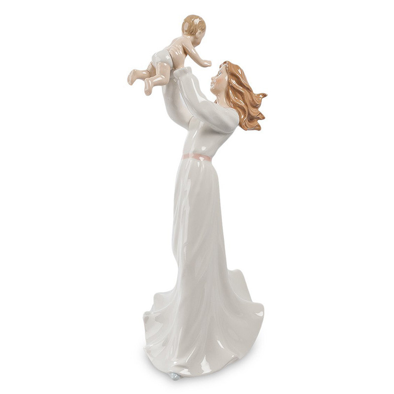 Статуэтка фарфоровая Девушка с ребенком Charming Statuette
