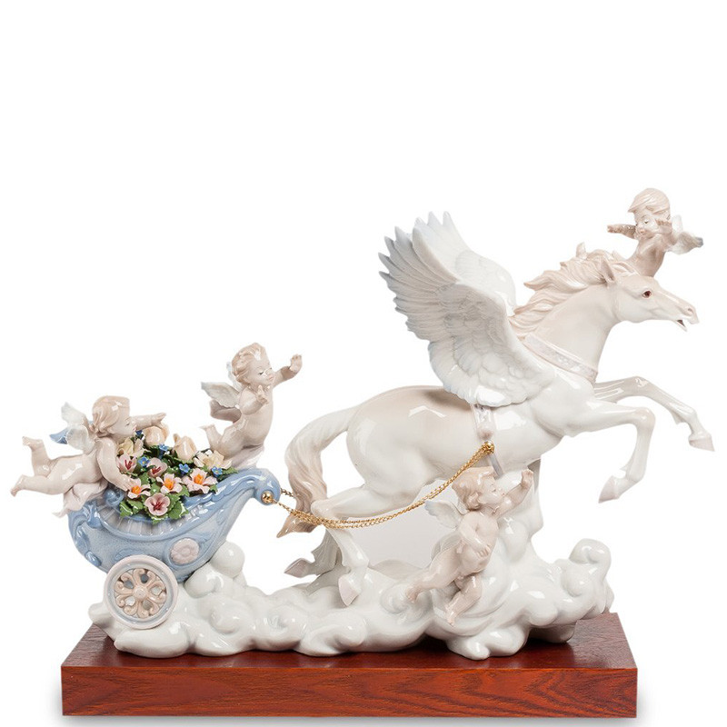Статуэтка фарфоровая Небесная колесница Charming Statuette