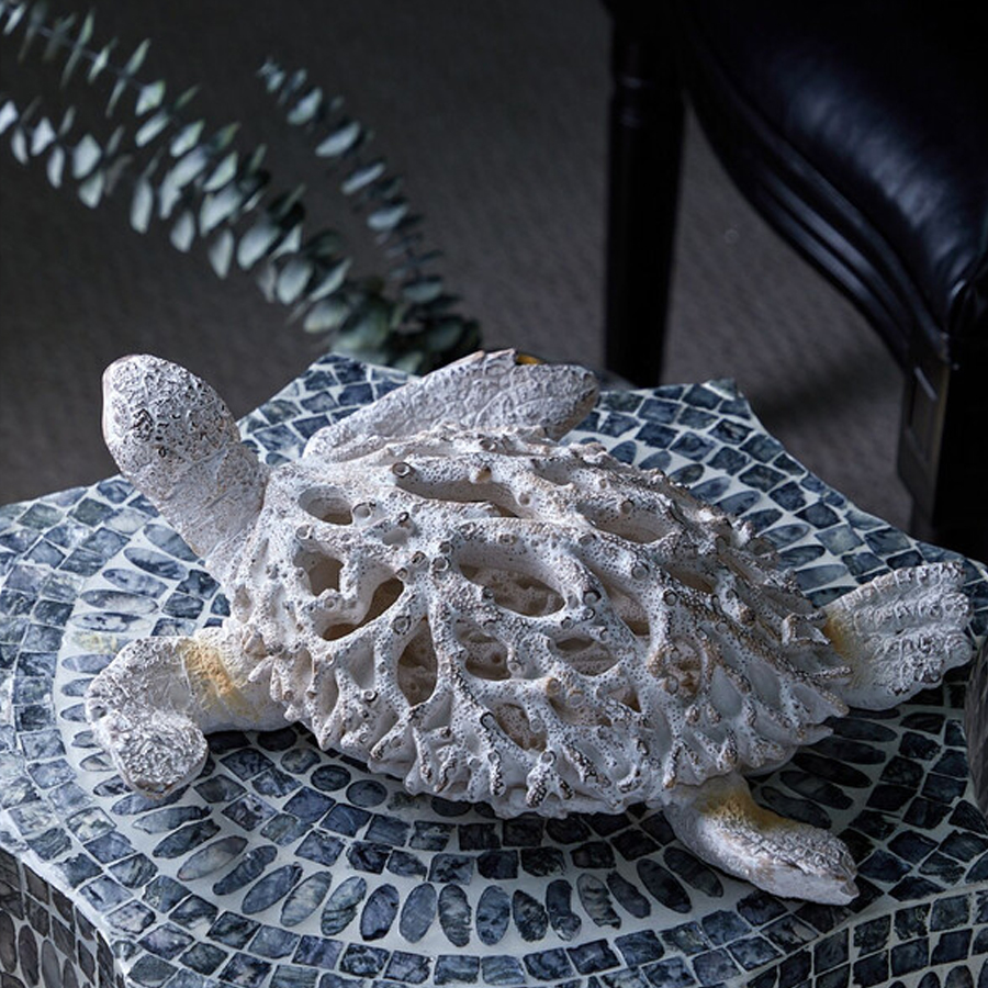 Статуэтка черепаха с ажурным панцирем и детализированной текстурой в белом цвете Marine Accessories