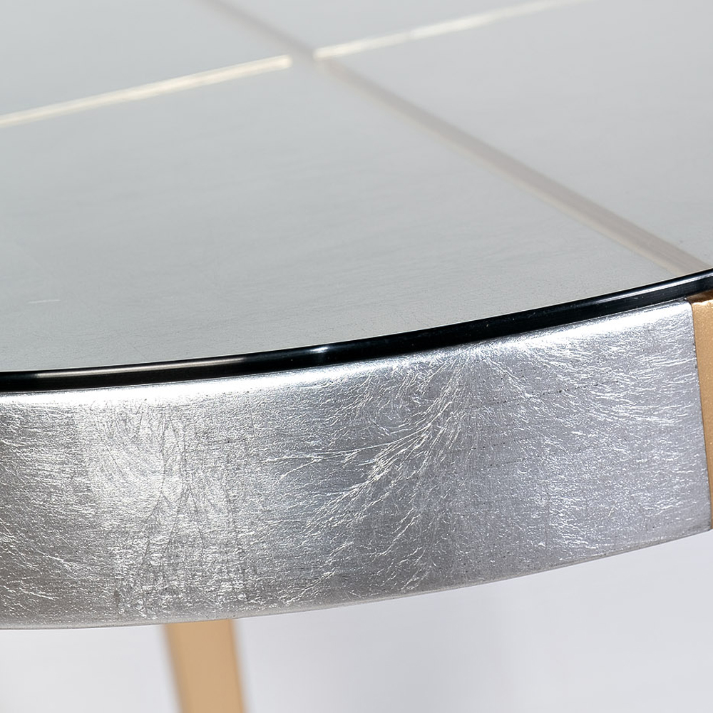 Столик журнальный серебристый с круглой столешницей Showing Refinement