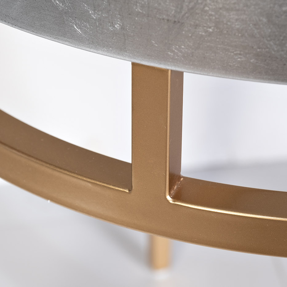 Столик журнальный серебристый с круглой столешницей Showing Refinement